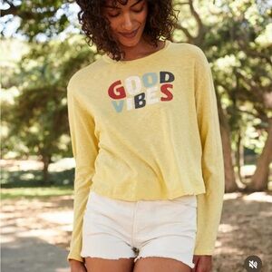 Sundry long sleeve GOOD VIBES tee
